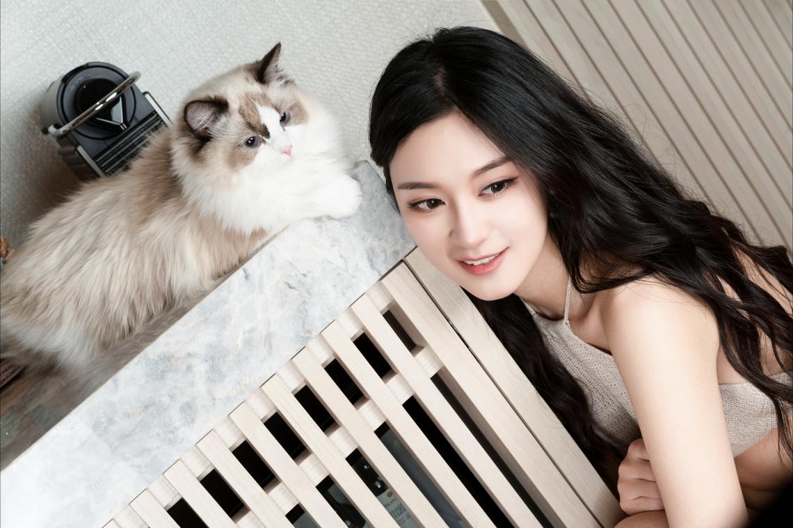 王毅会见伊朗外长阿拉格齐